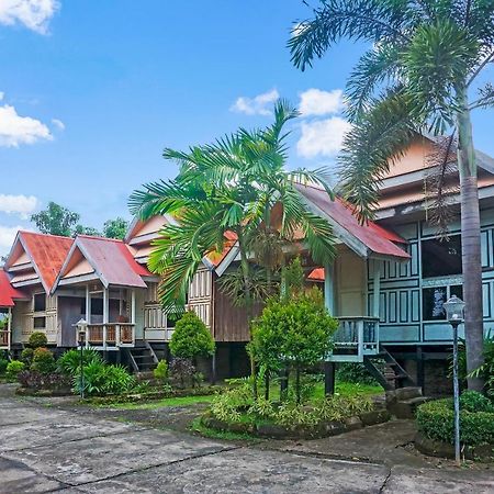 Oyo 90923 Makassar Cottage Balangberu Exterior foto